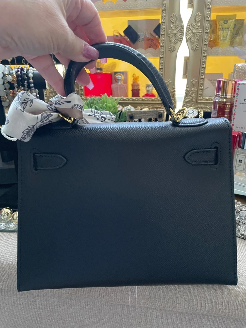 ✨🖤Classic Black Top-Handle Leather Crossbody Bag with Decorative Scarf🖤✨NEW - Picture 4 of 9